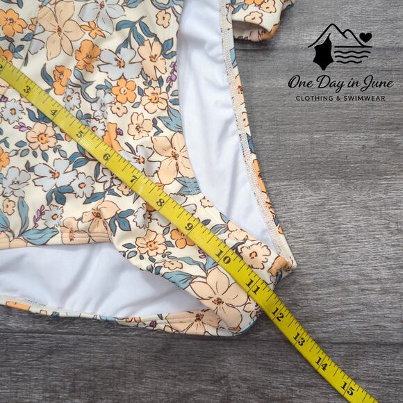 Cupshe Ditsy Daisy Cross Front Bikini Swimsuit Size S - Picture 5 of 6